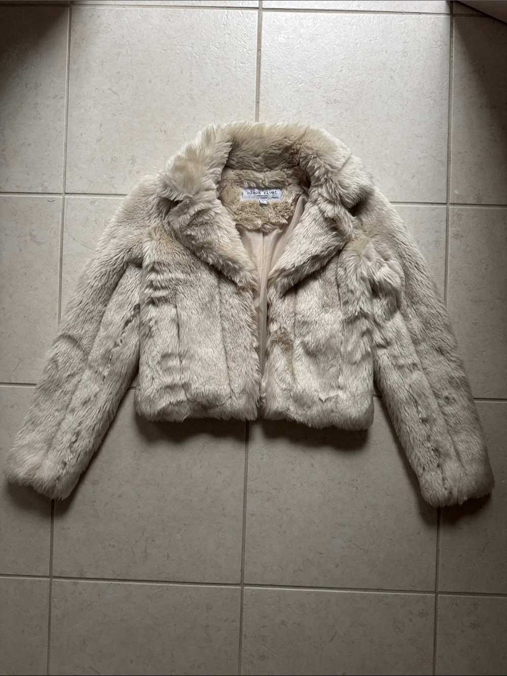 Black Rivet Girls Size 7 Ivory Faux Fur Cropped Jacket Coat